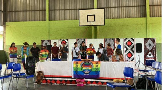 Participação da JUIND no Bem Viver + na Escola Estadual Indígena Mbo’eroy Guarani Kaiowa, Amambai - MS.
Foto: Sebastian Granda Henao.